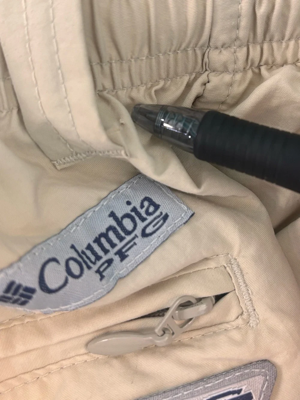 Columbia PFG Omni-Shade Fishing Shorts Mens S Beige Mesh Lined 6” Inseam